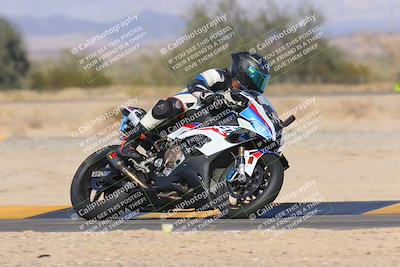 media/Dec-15-2023-Apex Assassins (Fri) [[91f19fb1c7]]/Trackday 2/Session 2 (Turn 4)/